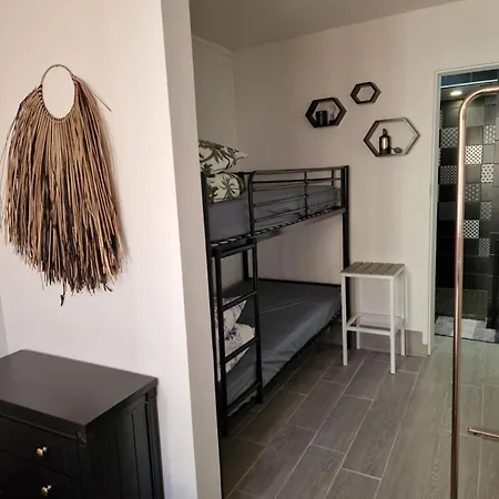 Studio Theodora Apartment *